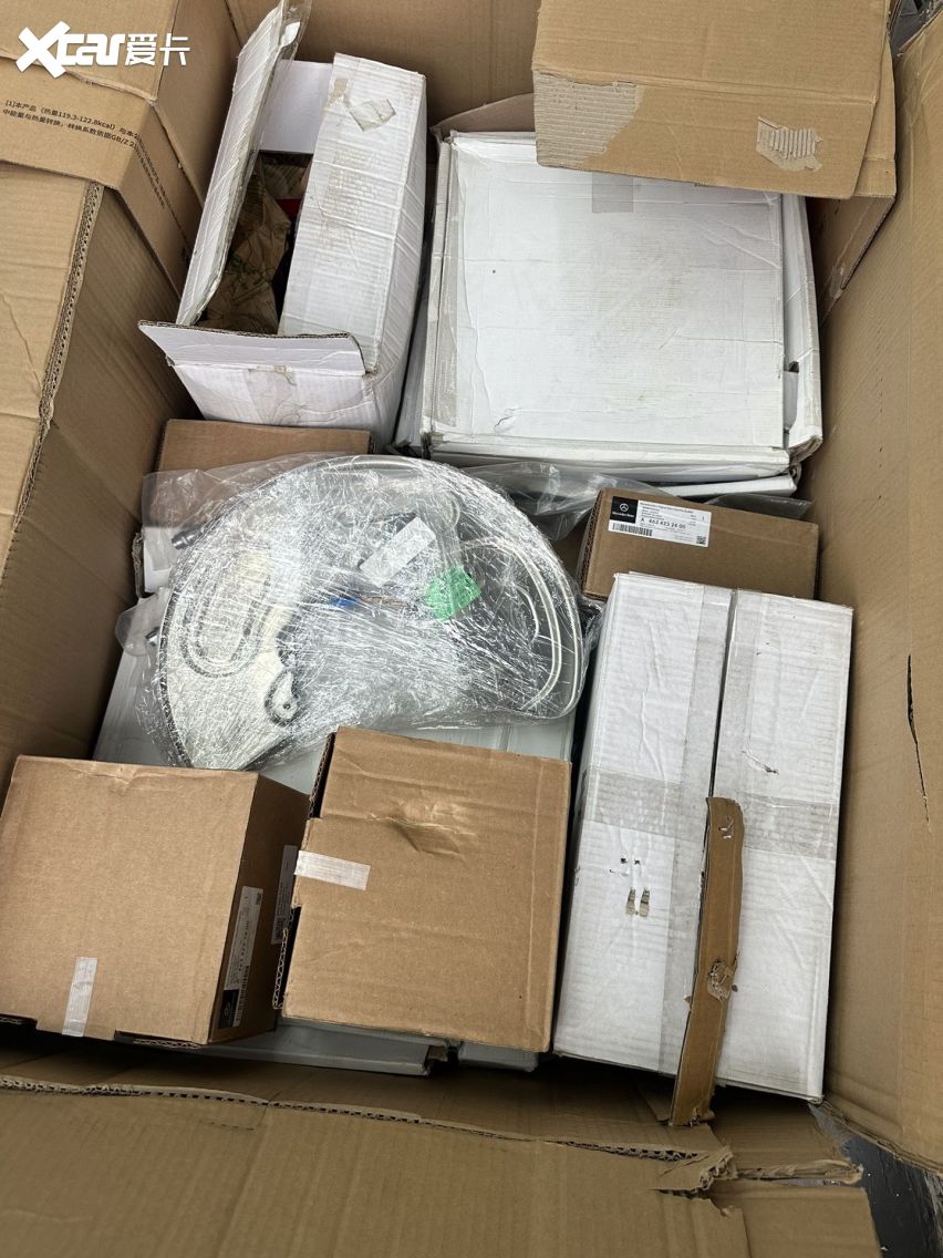 奔驰GLE53升级改装原厂AMG六活塞刹车卡钳批发确保每次刹车都更快更
