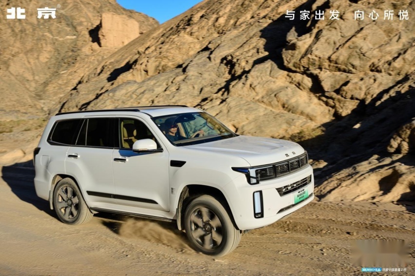 左“攻”新能源 右“克”真越野 BJ60雷霆开启最强穿越直播