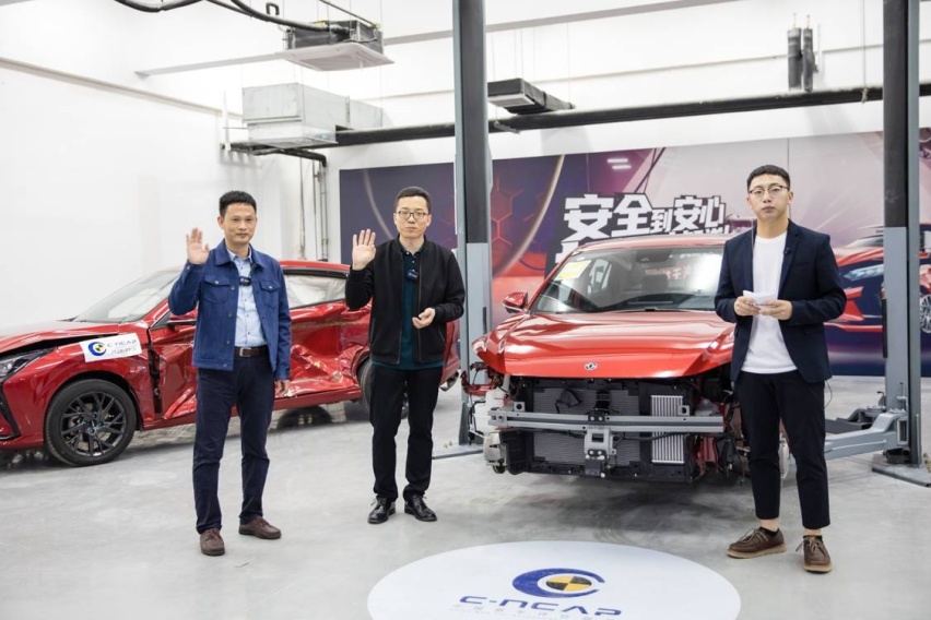 宇尘说车│直播拆车！ 8万级首款五星安全风神奕炫获好评如潮