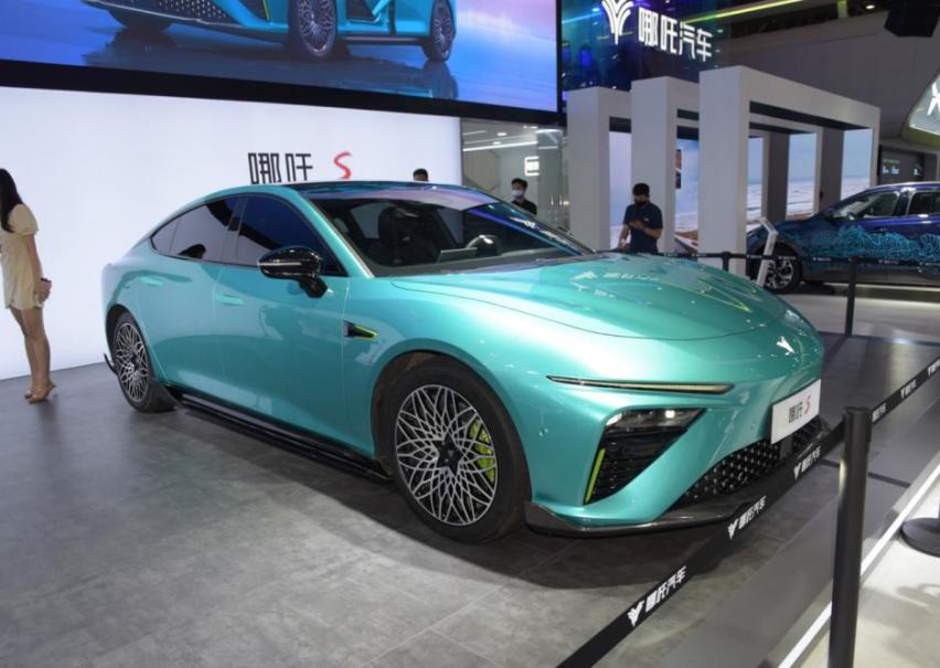 哪吒拿出最强的造车实力，推出S耀世版，33.88万价格真不便宜