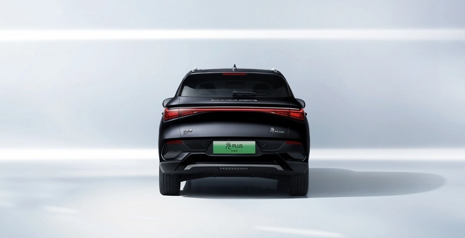 11.98万起，比亚迪元PLUS荣耀版上市，比iCAR03更值得买？