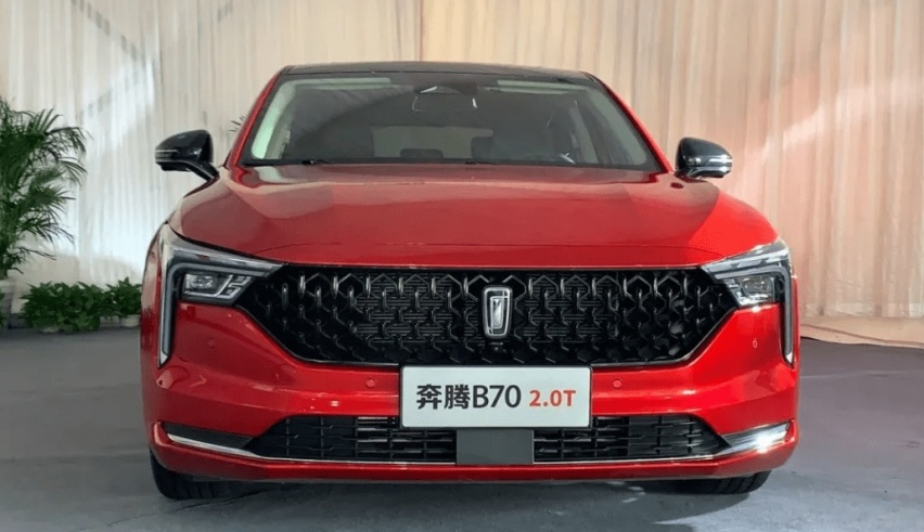 新老奔腾B70车型对拆，代代都是经典之作