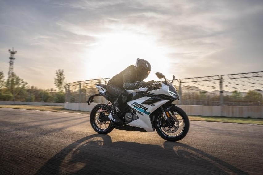 2023款春250SR上市