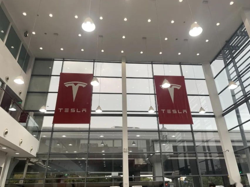 一年基础保养费超2500元!养台Model3比BBA更费钱?