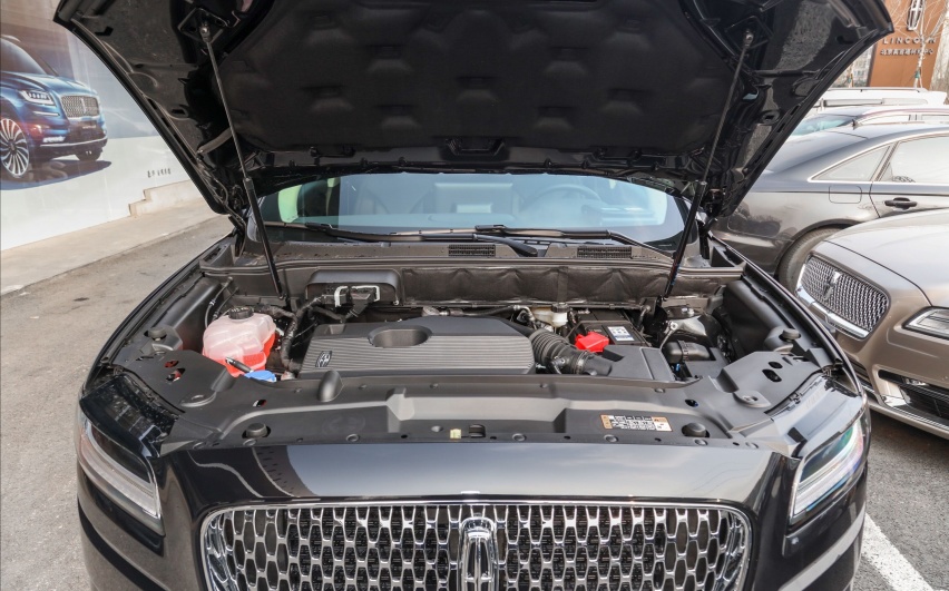 2.0T+8AT,自动挡33万多,新款林肯SUV性价比如何