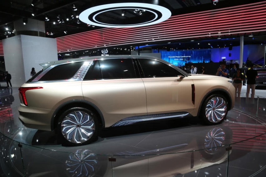 红旗又造了款全尺寸电动SUV 红旗E115实车曝光