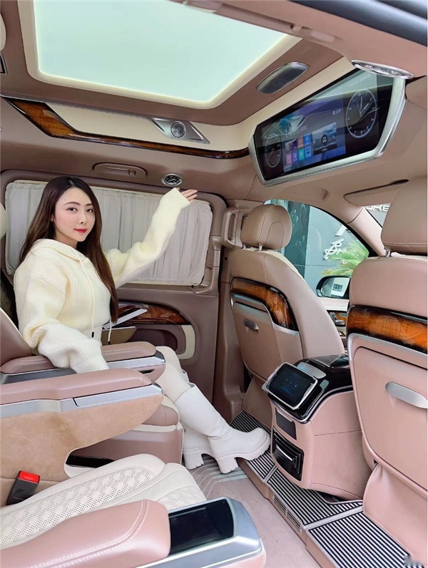沉稳的高级感——奔驰V260房车如何改装？
