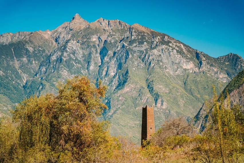 穿行墨尔多神山，福特探险者打开秘境
