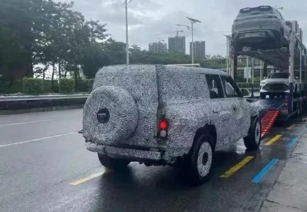 下半年硬派SUV扎堆：比亚迪新车或超80万元，BJ60配轻混
