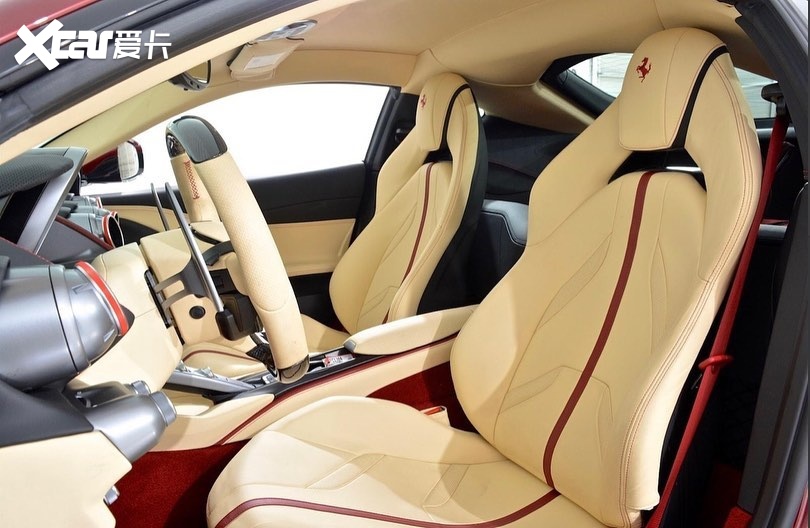 法拉利812 superfast实车 简洁优雅的设计
