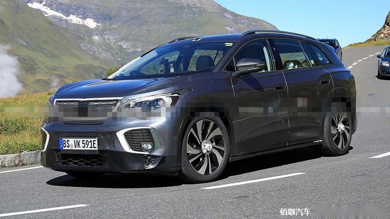 volkswagen-id.6-spy-shots-driver-three-quarters.jpg