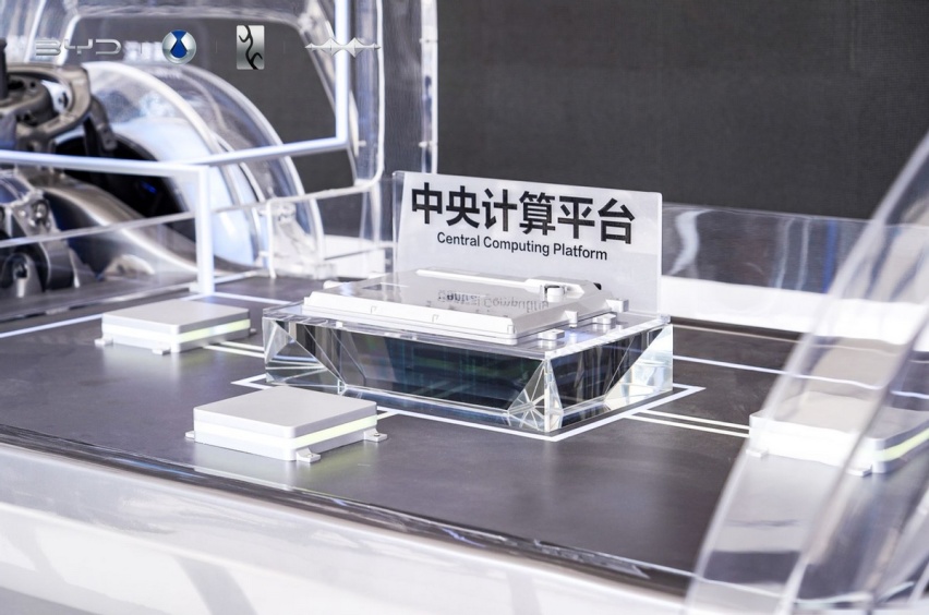 谁说比亚迪没高阶智驾？比亚迪不仅玩得转，2024还有大动作