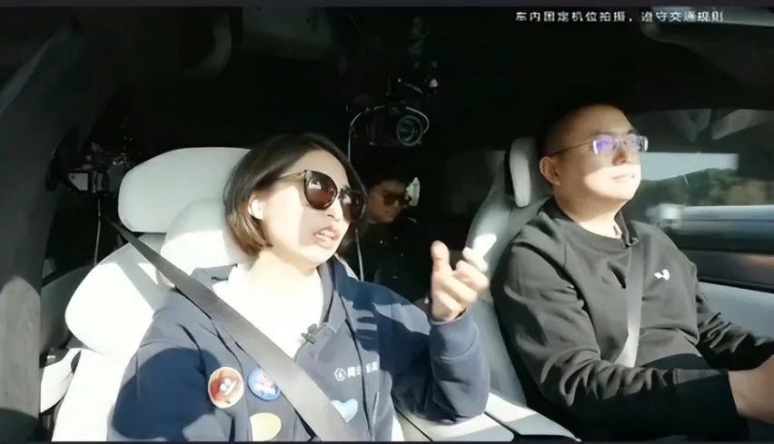 CEO 直播、「智驾保」护航，极越将纯视觉进行到底