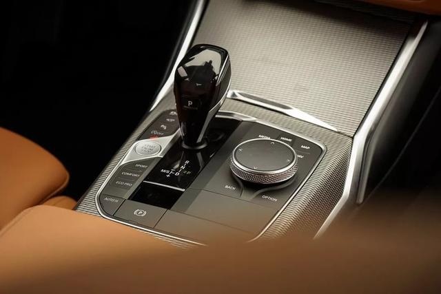 试驾全新BMW 3系：更舒适是事实，但绝非不运动
