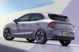 全新MG4上市：主打“以大打小、低价”，入门版纯电续航437km