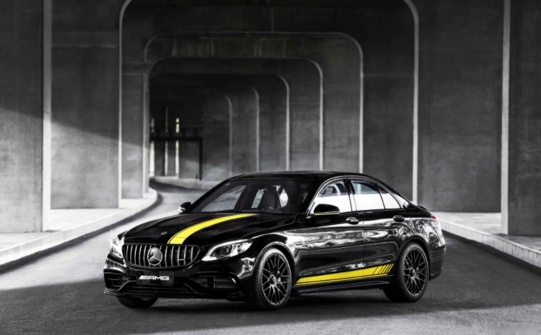 配备4.0T V8发动机，AMG C63暗夜特别版上市98.88万元