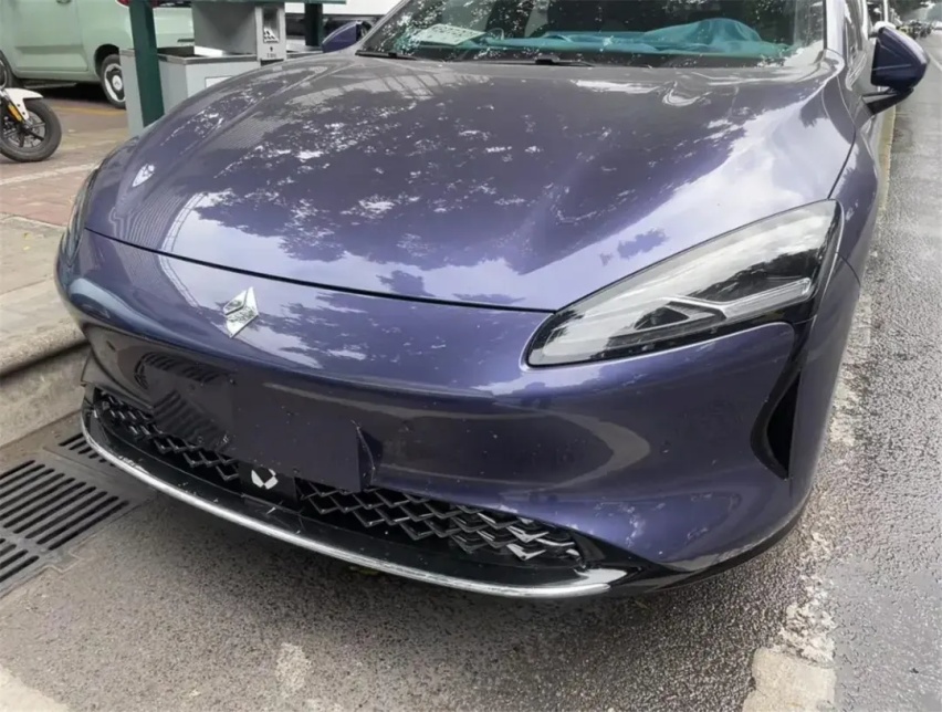 【E汽车】宝骏云光实车现身街头