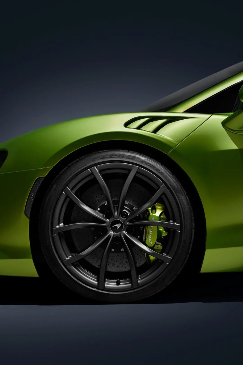 倍耐力带有传感器的智能轮胎首次装配于迈凯伦Artura车型