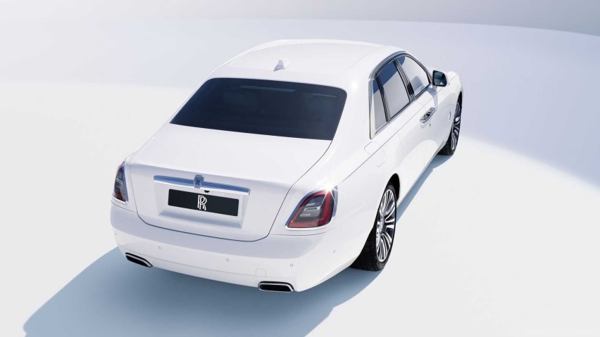 2021-rolls-royce-ghost-rear (1).jpg