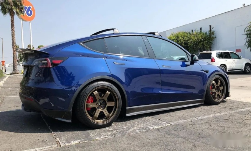 一年内连换5套轮毂的特斯拉Model Y，最后发现BBS才是真爱