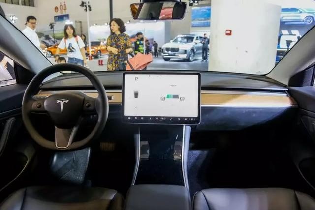 看极星2与Model 3隔空对弈 体会极星生而为王的野心
