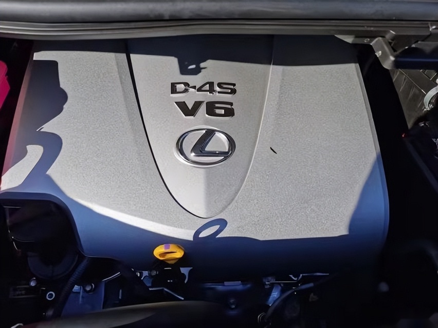 雷克萨斯LM350到港实拍 3.5升V6发动机 落地超300万