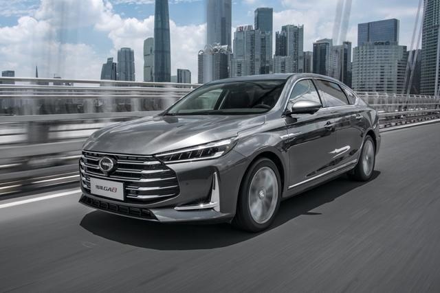 全新传祺GA8上市,车长超5米,配2.0T+爱信6AT,档次不输奥迪A6L