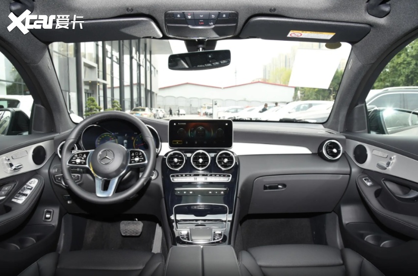 奔驰式割韭菜,贵了5300元就多了个行车记录仪,消费者:多亏我穷