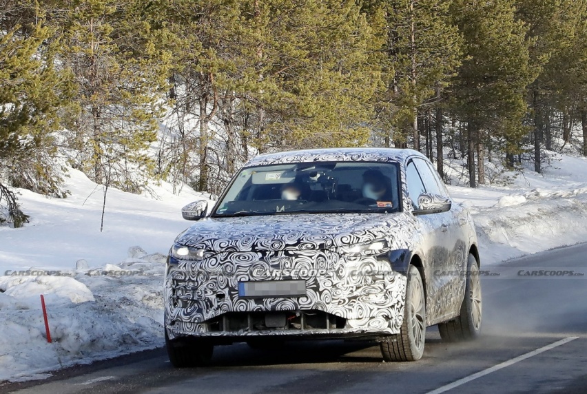 2022-Audi-Q6-e-tron-CarPix-11.jpg