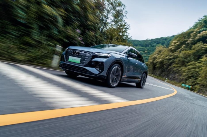 德味十足的纯电SUV，奥迪Q4 e-tron山路表现让人上瘾