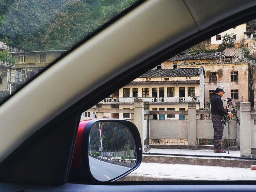 千里自驾北汽瑞翔X3 打卡重庆网红地 寻找别样之美
