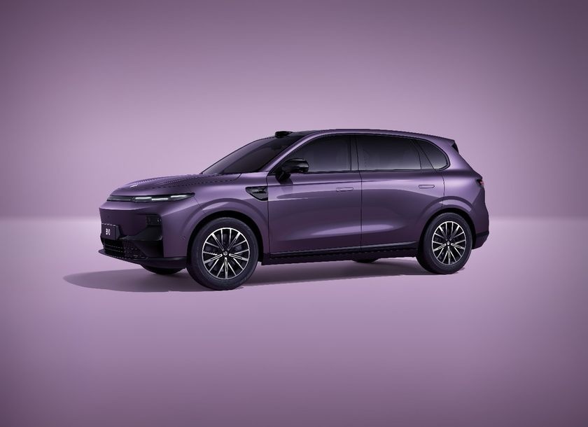 为年轻用户而来，零跑全新B系列首款车型B10亮相巴黎