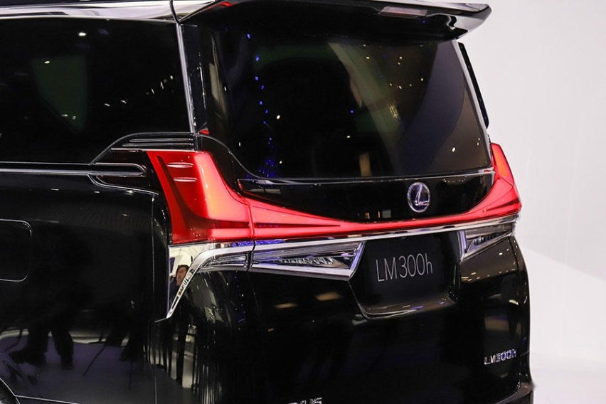 雷克萨斯LM价格预测：或售80万起，配7座车型，或成加价王