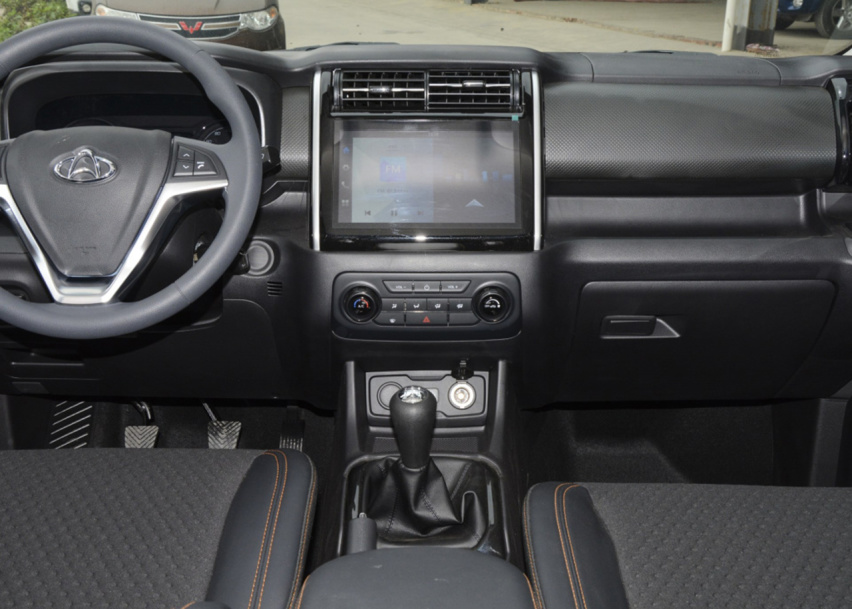 5万不到的7座SUV，1.5L+手动，轴距仅2750mm