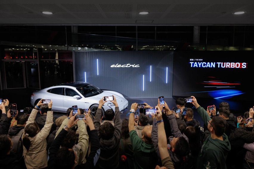 Taycan Turbo GT领衔，新款Taycan全球同步首发