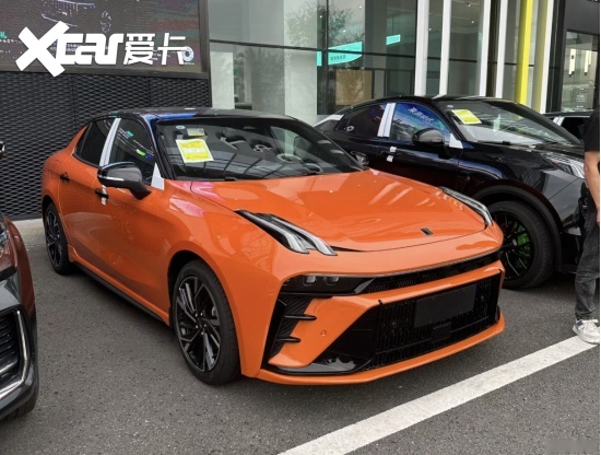 看了橙色版的领克03,一个字帅!