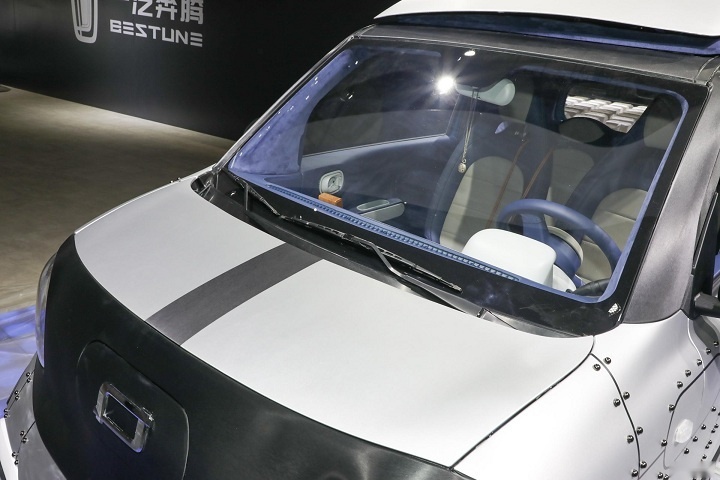 最潮纯电微型车，奔腾小马开启盲订，直接对标宏光MINIEV