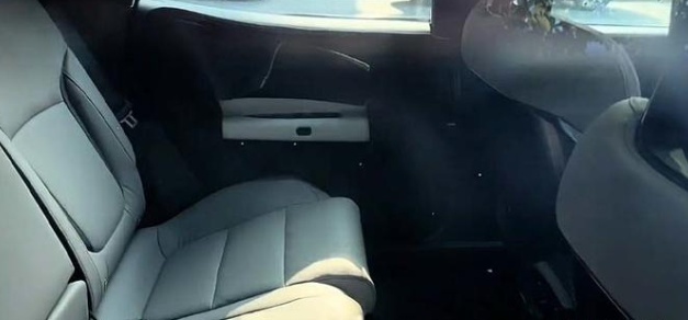 造型不输保时捷Panamera，领克全新中大型纯电车将于4月发布
