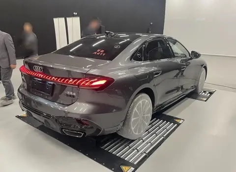 【E汽车】全新一代奥迪A5L实车曝光