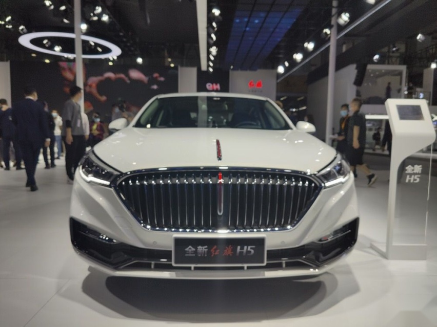 广州车展新秀与老将：你更中意哪款轿车？