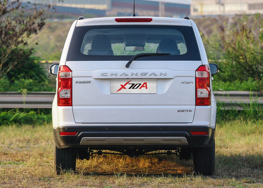 5万不到的7座SUV，1.5L+手动，轴距仅2750mm