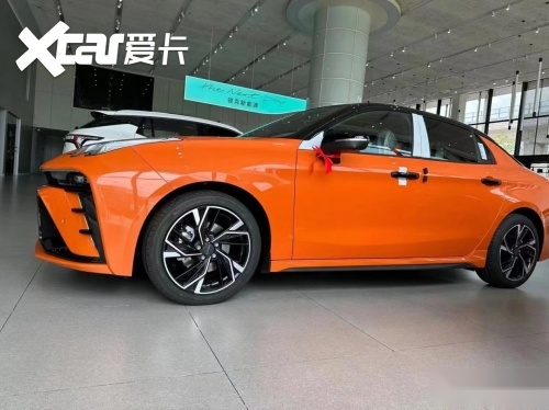 颜值拉满,实力更出众,领克03橙车零距离体验