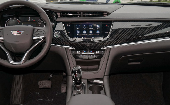 同为中大型SUV 福特探险者VS凯迪拉克XT6 您会选择谁？