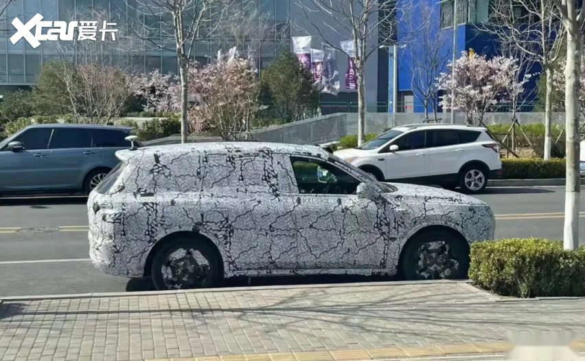 L9才刚亮相，L8又来了，定位中大型SUV，三缸机终于被换
