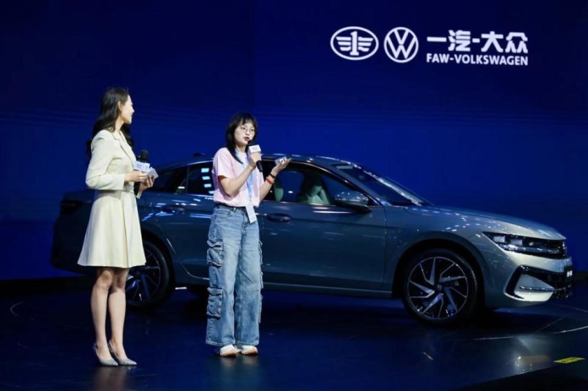 零百加速仅3.7秒，极狐阿尔法S5能否“跑”过竞品？