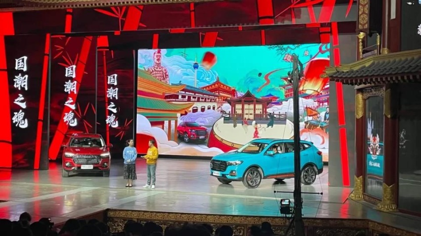 黑化设计和2.0T都有,哈弗H6国潮版是夯实销冠的打桩机