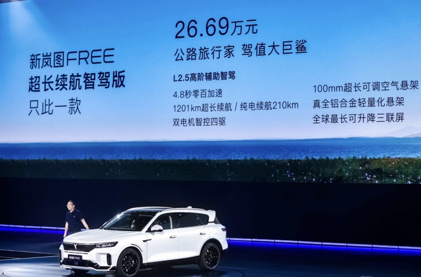 2023年中国车市，看着残酷，新势力其实赢麻了？