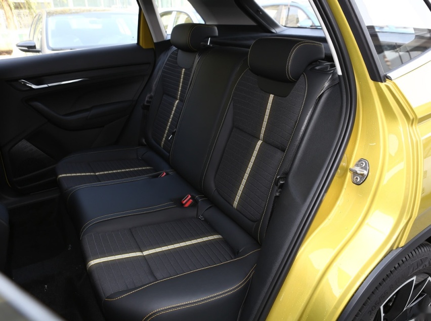 最厚道的德系SUV,入门就配8寸大屏,油耗5.8L,不足9万