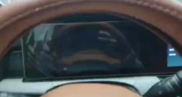W6出现续航缩水和黑屏现象，车主称售后一直不积极处理