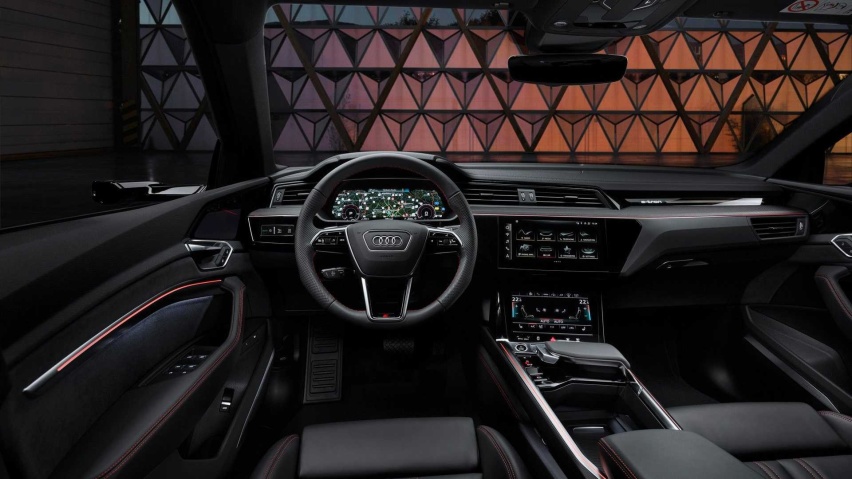 家族旗舰纯电动SUV 奥迪Q8 e-tron家族官图发布 明年初上市